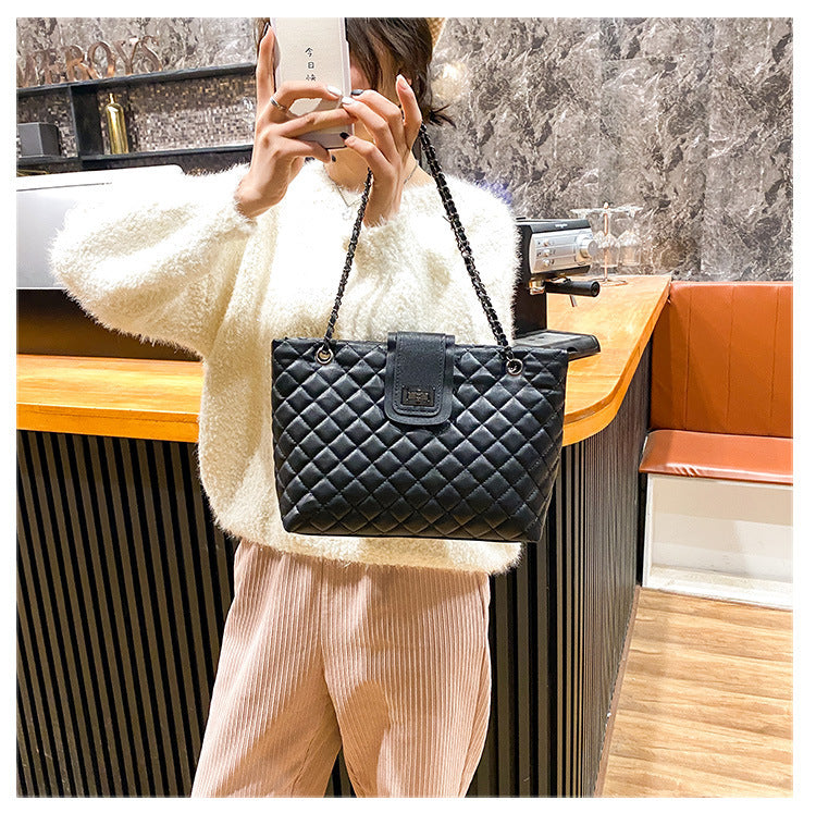 Trendy Large-Capacity Bag Women's Bag New  Fashion All-Match Chain Shoulder Messenger Bag Net Red Tote Bag - Trendys Collections