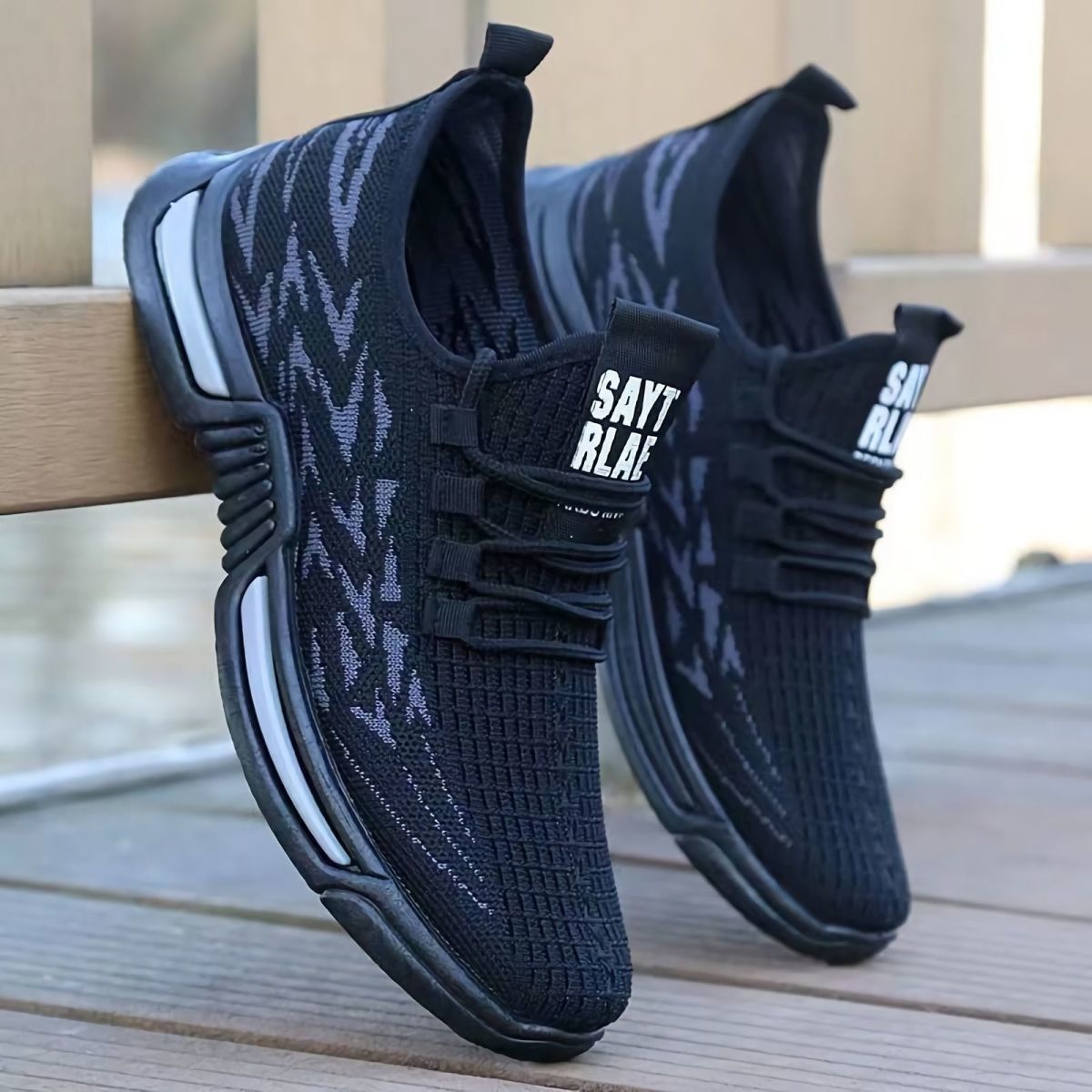 Men's Breathable Mesh Wild Running Woven Comfortable Fashion Shoes