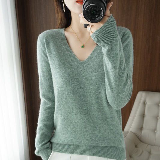 Women's Short Slim Fit Pullover Solid Color Sweater