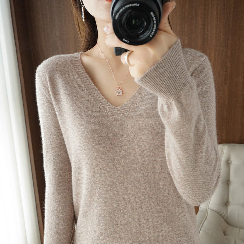 Women's Short Slim Fit Pullover Solid Color Sweater